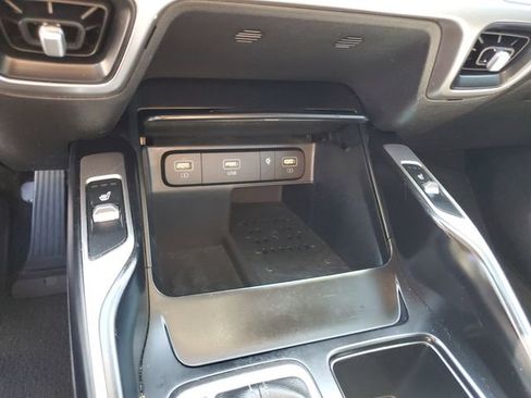 Used 2021 Kia Sorento EX w/ Panoramic Sunroof Package image 23