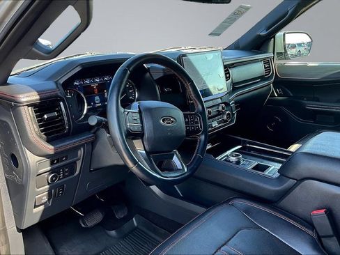 Used 2022 Ford Expedition Limited RWD image 18