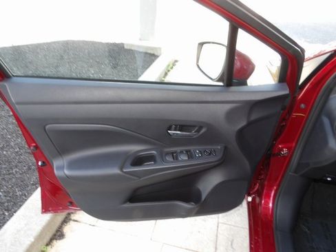 Used 2025 Nissan Versa SV w/ Trunk Package image 15