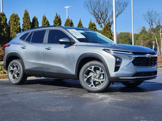 New 2026 Chevrolet Trax LT w/ Driver Confidence Package FWD video 2