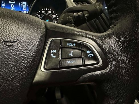 Used 2017 Ford Escape Titanium w/ Equipment Group 301A AWD/4WD image 40