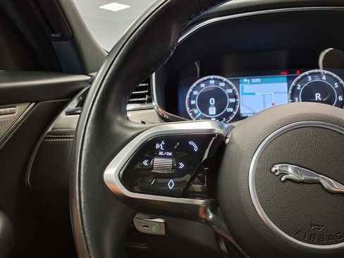 Used 2024 Jaguar F-PACE R-Dynamic S image 29