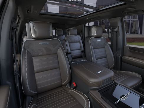 New 2026 GMC Yukon Denali Ultimate w/ LPO, Get Active Package AWD/4WD image 16