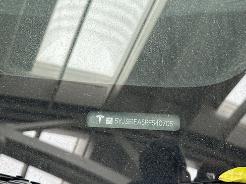 Used 2023 Tesla Model 3 Standard Range RWD image 8