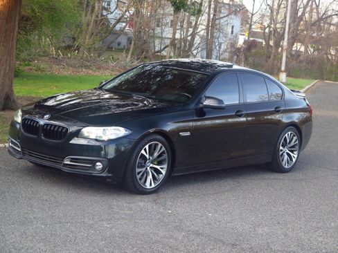 Used 2016 BMW 535i xDrive Sedan w/ Driver Assistance Package image 17