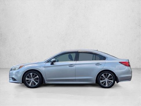 Used 2015 Subaru Legacy 3.6R Limited AWD/4WD image 9