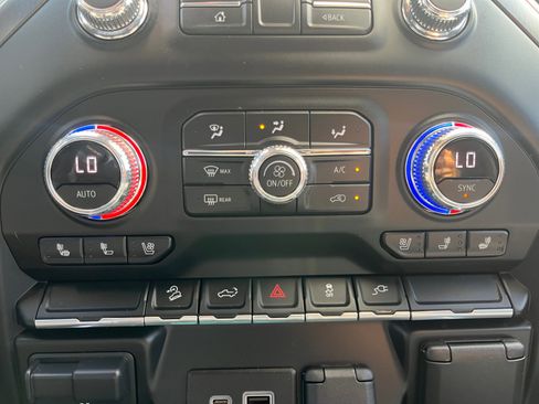 Used 2021 GMC Sierra 1500 AT4 image 16