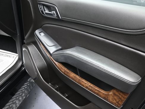 Used 2019 Chevrolet Tahoe LS w/ Enhanced Driver Alert Package image 28