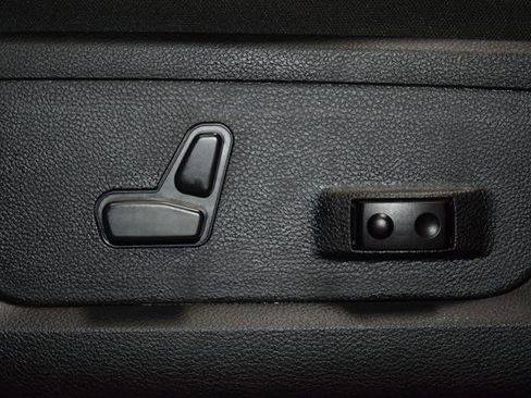 Used 2024 RAM 4500 SLT w/ Quick Order Package 2YG SLT AWD/4WD image 33