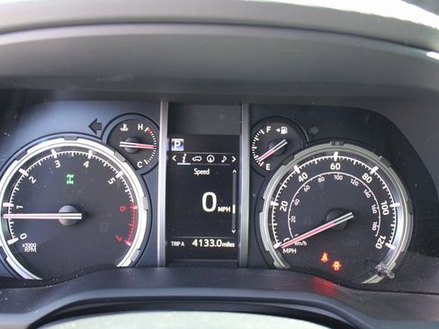 Used 2023 Toyota 4Runner TRD Off-Road Premium image 18