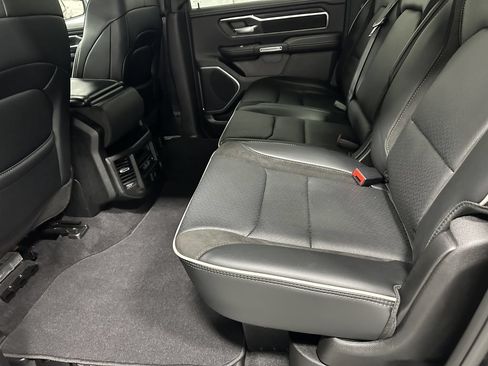 Used 2025 RAM 1500 Laramie AWD/4WD image 39