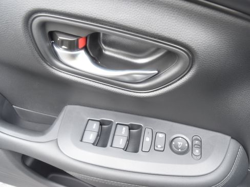 New 2026 Honda HR-V LX image 11