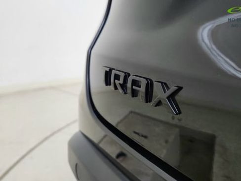Used 2025 Chevrolet Trax RS w/ Driver Confidence Package FWD image 18