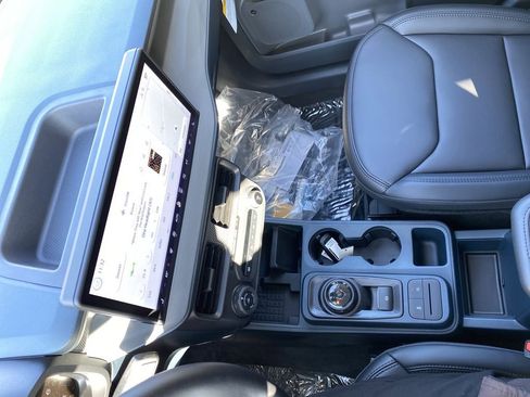 New 2025 Ford Maverick Lariat w/ Black Appearance Package image 25