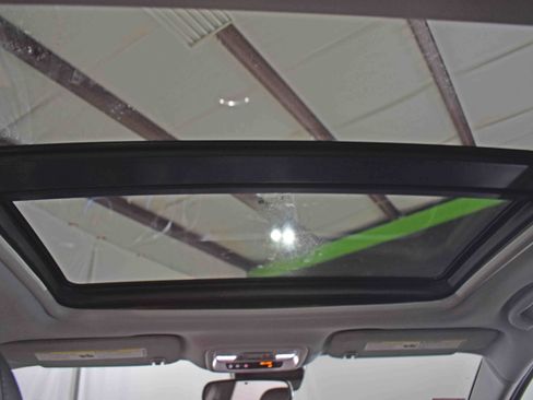 Used 2016 Chevrolet Malibu Hybrid w/ Leather Package image 30