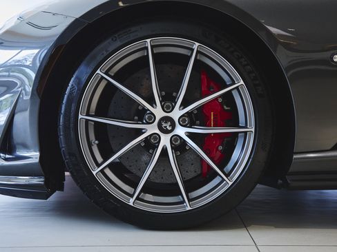 Used 2021 Ferrari 812 GTS image 52