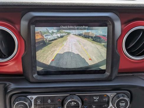 Used 2021 Jeep Wrangler Rubicon w/ Uconnect 4C Nav & Sound Group AWD/4WD image 23