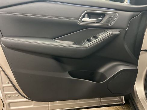 New 2026 Nissan Rogue Platinum w/ Platinum Premium Package image 25