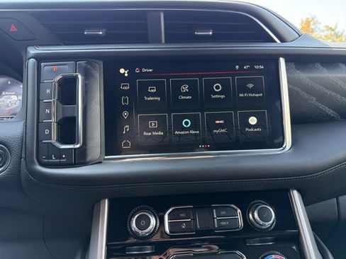 Used 2023 GMC Yukon XL Denali w/ Denali Reserve Package image 19