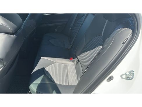 Used 2024 Toyota Camry SE FWD image 18