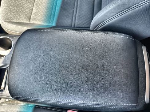 Used 2020 Kia Sorento LX image 28