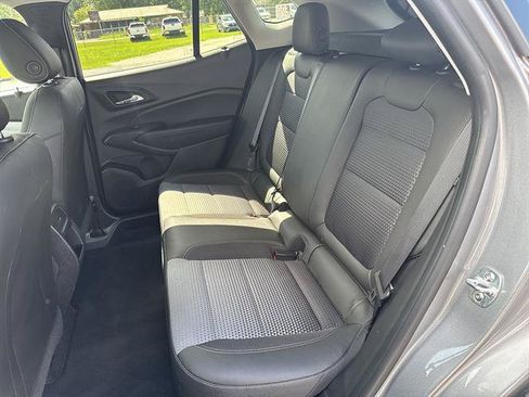 Used 2025 Chevrolet Trax LT w/ Driver Confidence Package FWD image 21