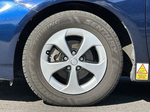 Used 2015 Toyota Prius Two image 23