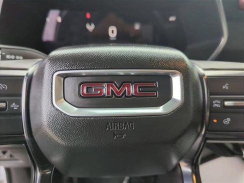 Used 2023 GMC Canyon AT4X image 27