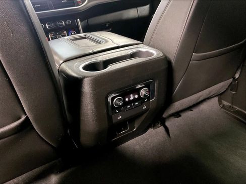 Used 2023 Chevrolet Tahoe Z71 w/ Luxury Package image 29