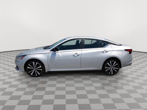 Used 2022 Nissan Altima 2.5 SR AWD/4WD image 8