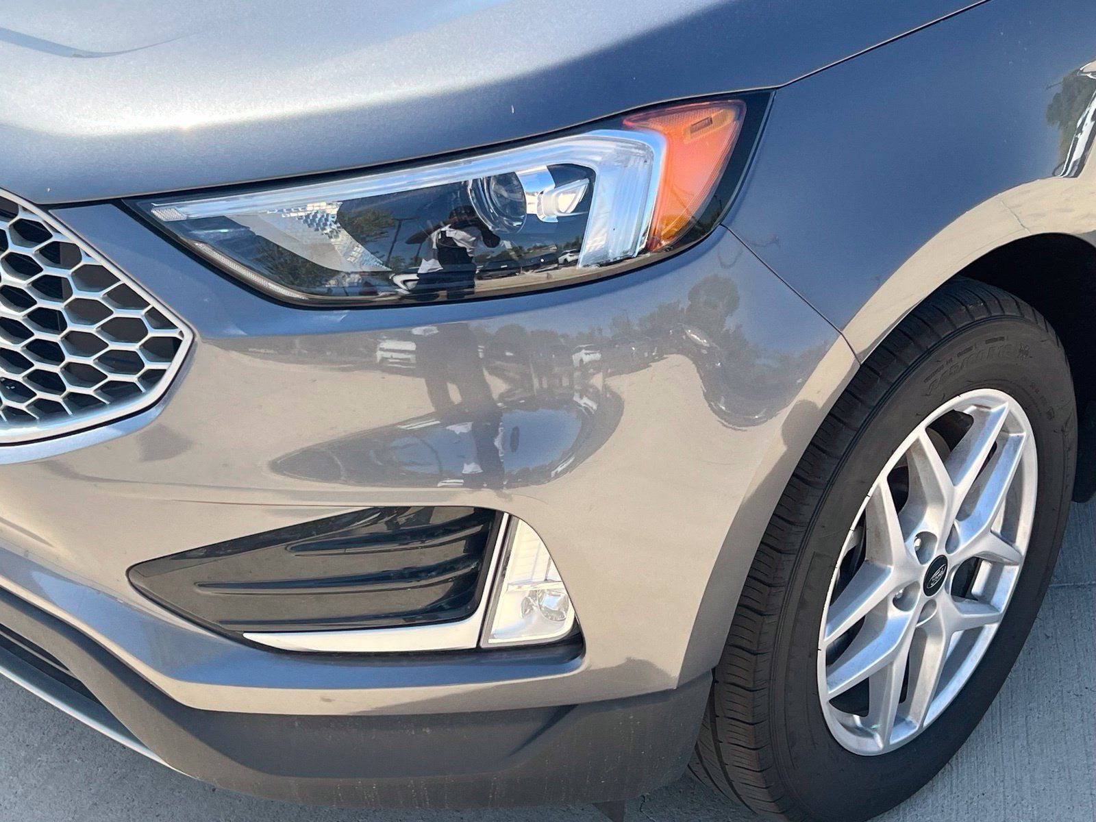 Used 2024 Ford Edge SEL w/ Convenience Package AWD/4WD image 4
