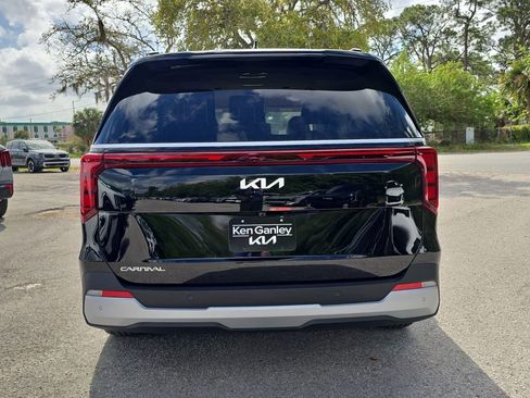 New 2026 Kia Carnival EX FWD image 7