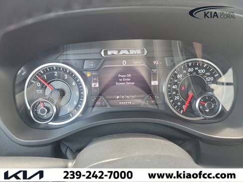 Used 2022 RAM 1500 Laramie AWD/4WD image 28