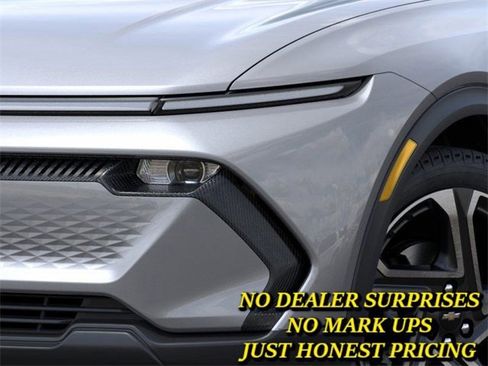 New 2026 Chevrolet Equinox EV LT image 10