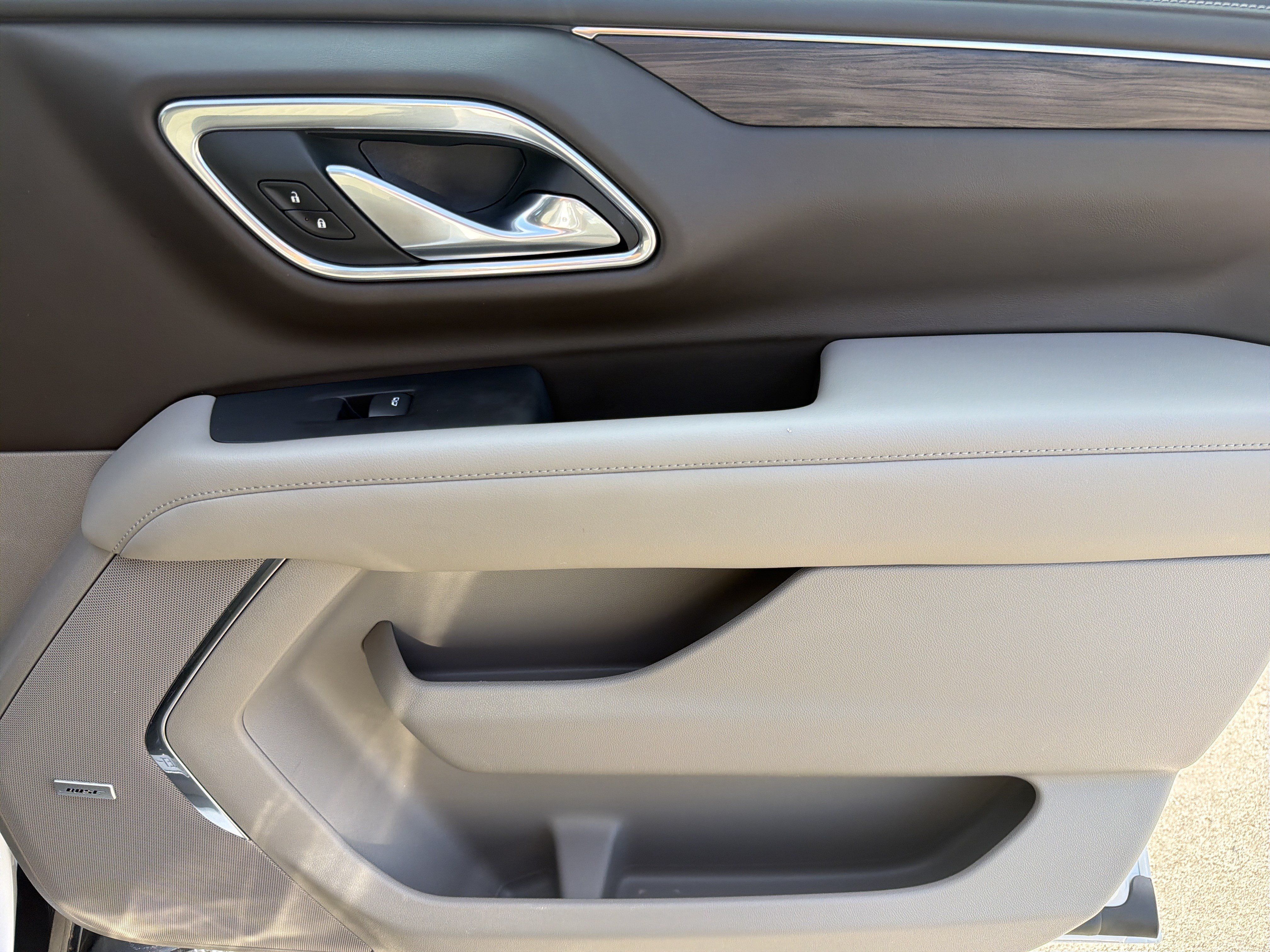 Certified 2022 Chevrolet Tahoe Z71 w/ Luxury Package AWD/4WD image 15