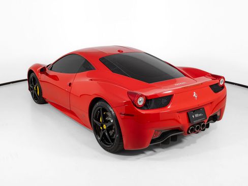 Used 2013 Ferrari 458 Italia Coupe RWD image 17