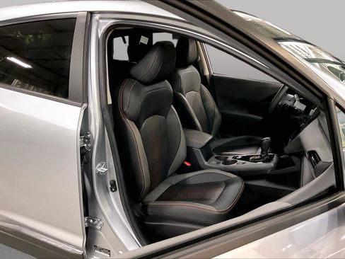 Used 2025 Subaru Crosstrek 2.5i Limited AWD/4WD image 8