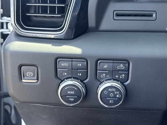 Certified 2024 GMC Sierra 2500 AT4 w/ AT4 Preferred Package AWD/4WD image 18