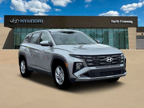 Used 2026 Hyundai Tucson SE FWD image 11