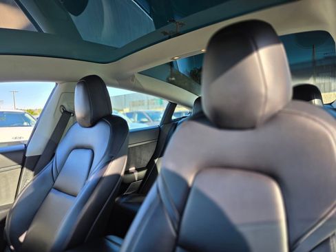 Used 2020 Tesla Model 3 Standard Range Plus image 12