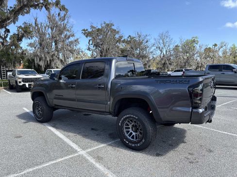 Used 2022 Toyota Tacoma SR image 5