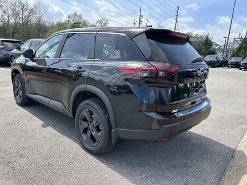 New 2026 Nissan Rogue SV FWD image 5