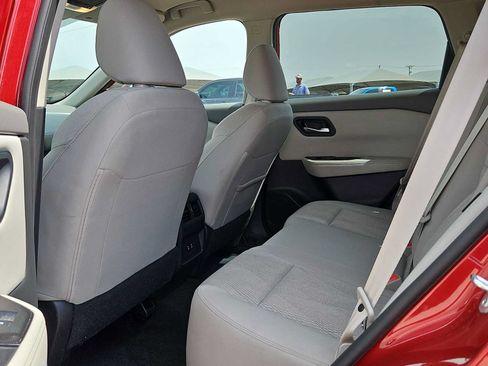 Used 2025 Nissan Rogue SV FWD image 16