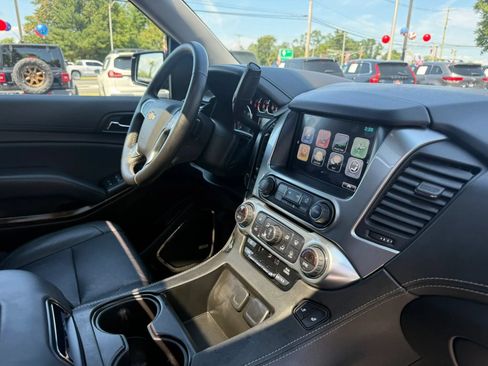 Used 2020 Chevrolet Suburban LT w/ Luxury Package AWD/4WD image 58