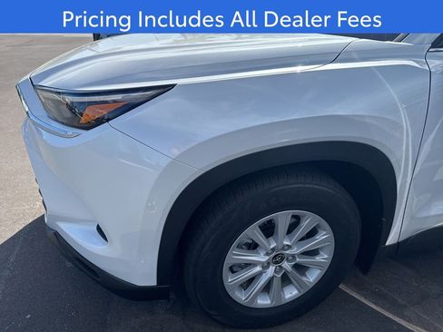 New 2026 Toyota Grand Highlander XLE FWD image 9