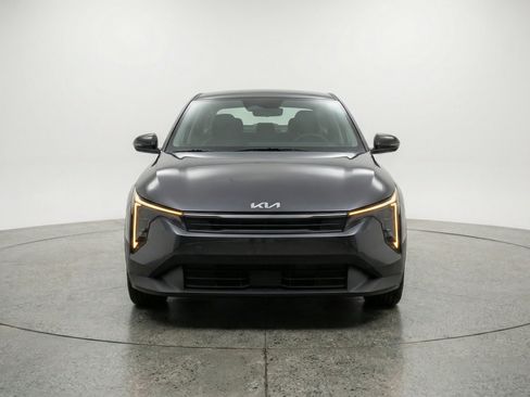 Used 2025 Kia K4 FWD image 2