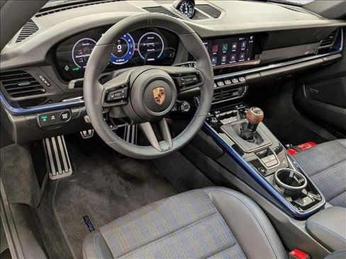 Certified 2024 Porsche 911 Carrera image 4