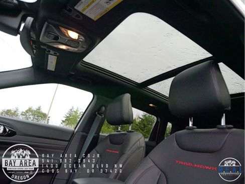 New 2026 Jeep Compass Trailhawk w/ Sun, Sound & Navigation Group image 12