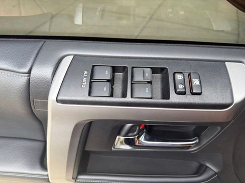 Used 2023 Toyota 4Runner SR5 Premium w/ Moonroof Package RWD image 29