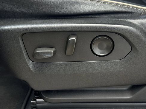 Used 2021 GMC Yukon XL SLT image 29